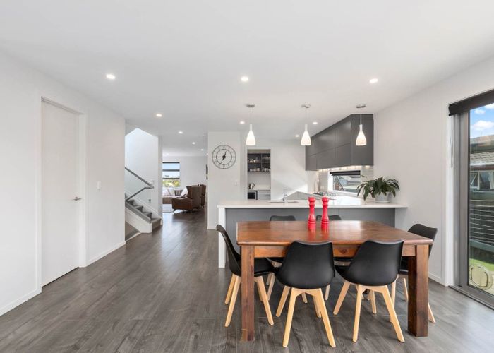  at 68 Arran Road, Browns Bay, Auckland