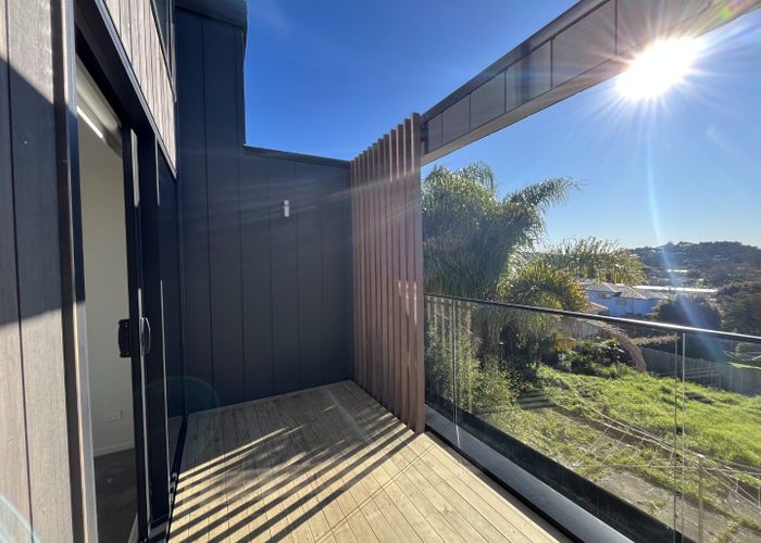  at 7/10 Fairclough Road, Beach Haven, North Shore City, Auckland