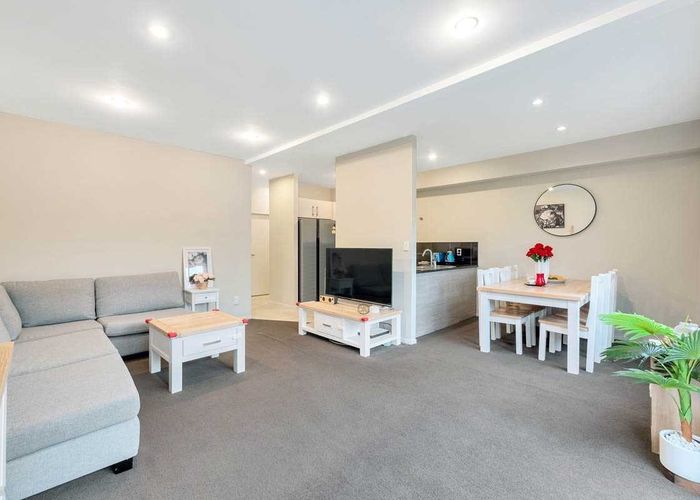  at 10/45a Swanson Road, Henderson, Waitakere City, Auckland