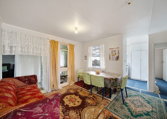  at 5 Kirkella Crescent, Mangere East, Manukau City, Auckland