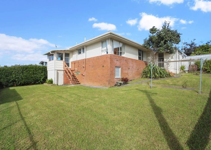  at 4/38 Onepoto Road, Hauraki, North Shore City, Auckland