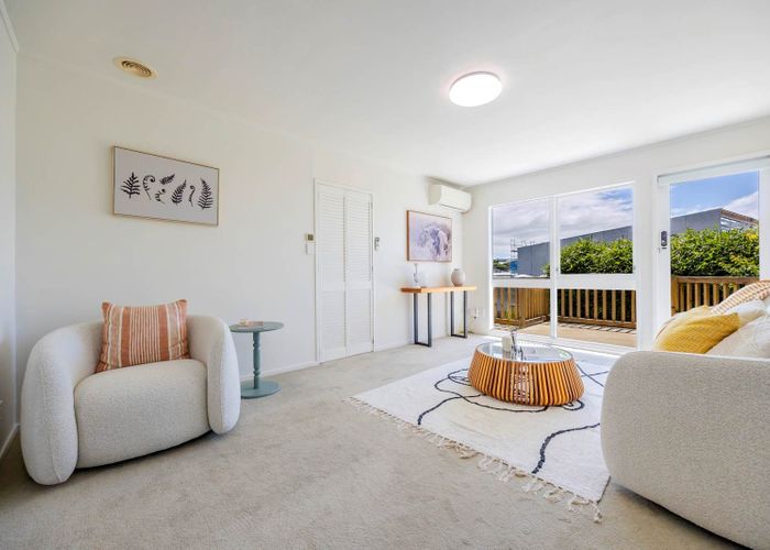  at 2/89 Diana Drive, Glenfield, North Shore City, Auckland