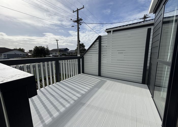  at 19 Rewarewa Road, Te Atatu Peninsula, Waitakere City, Auckland