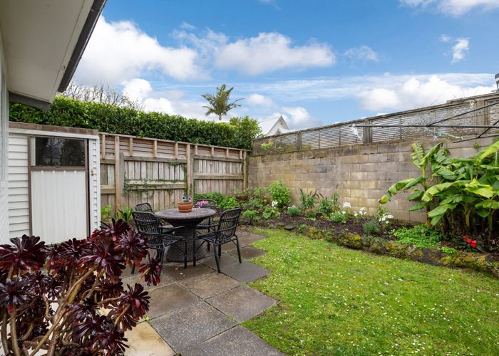  at 5/6 North Avenue, Devonport, North Shore City, Auckland