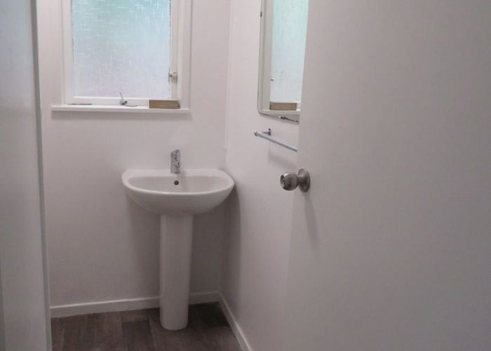  at 2/21 Coxhead Rd, Manurewa, Manukau City, Auckland