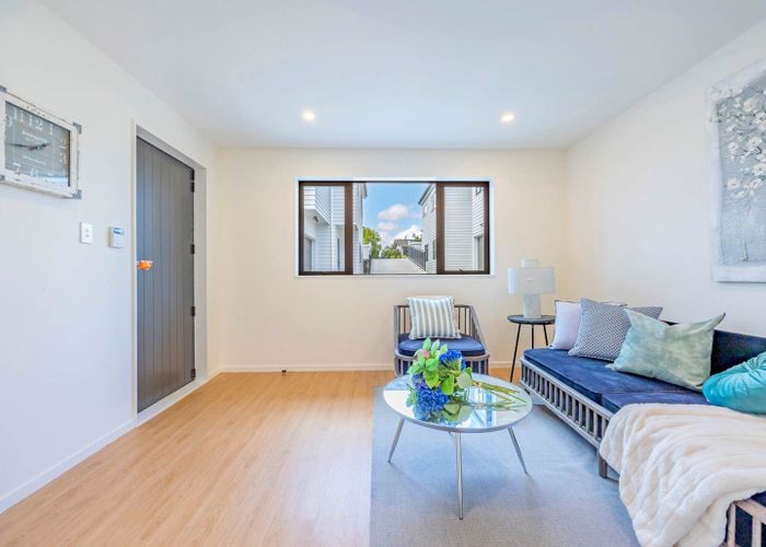  at 37E Allington Road, Massey, Waitakere City, Auckland