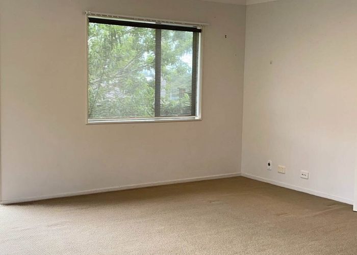  at 3 Terrasini Drive, Flat Bush, Auckland