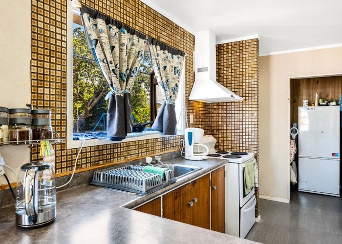  at 83 California Drive, Totara Park, Upper Hutt
