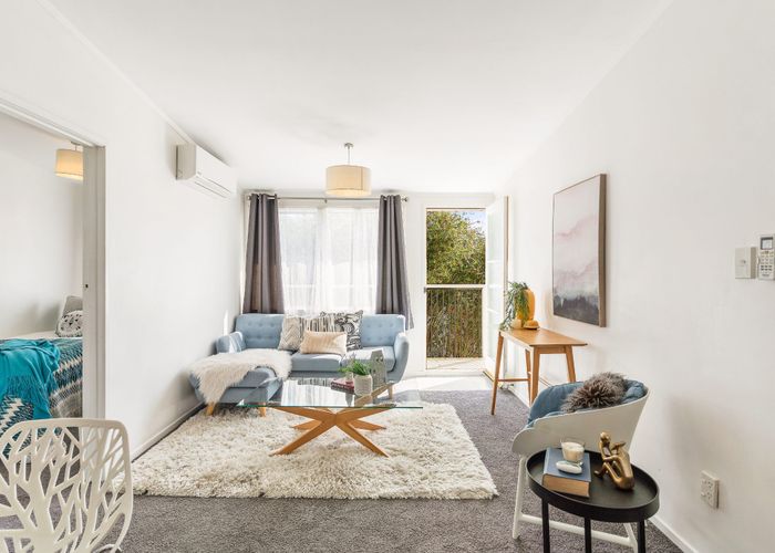  at 2/53 Grange Road, Mount Eden, Auckland
