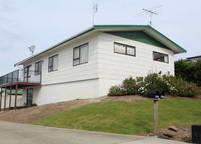  at 35 Gledstane Rd, Stanmore Bay, Rodney, Auckland