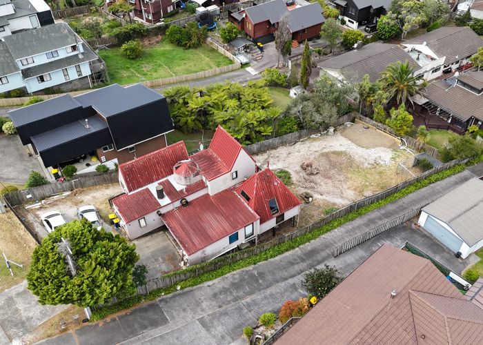  at 111 Sunset Road, Totara Vale, North Shore City, Auckland