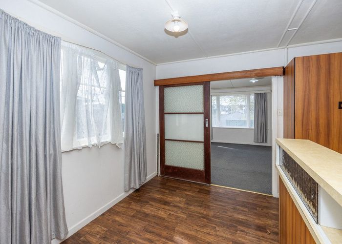  at 81 Cameron Road, Hamilton East, Hamilton