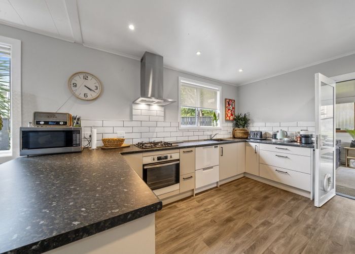  at 11 Mount View Place, Spotswood, New Plymouth, Taranaki