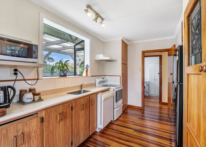  at 9 Mokau Place, Terrace End, Palmerston North, Manawatu / Whanganui