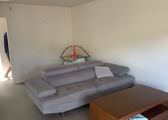  at 1/112 Seaview Road, Glenfield, North Shore City, Auckland