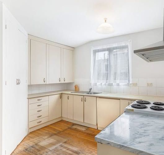  at 230 Balmoral Road, Sandringham, Auckland
