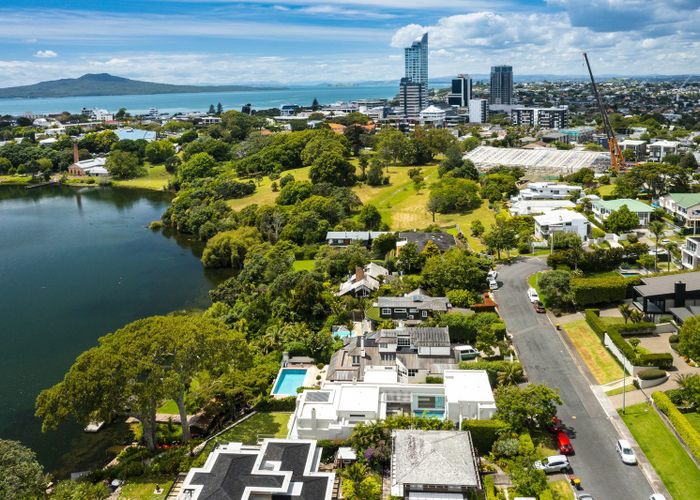  at 15 Lake View Road, Takapuna, Auckland