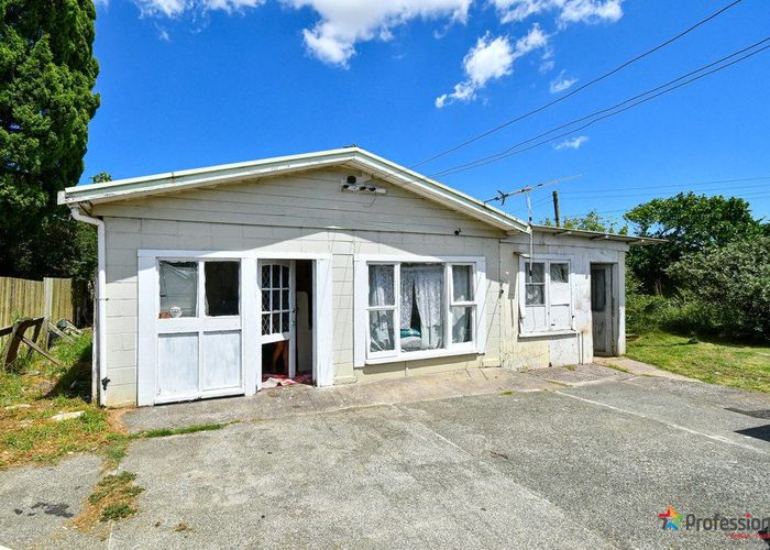  at 46 Vine Street, Mangere East, Auckland