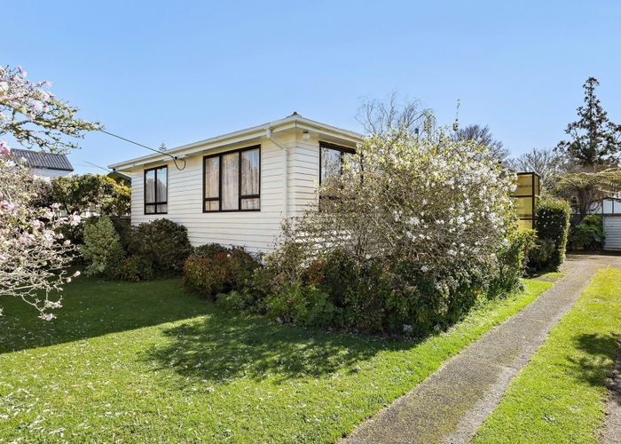  at 16 Enderby Drive, Te Atatu Peninsula, Auckland
