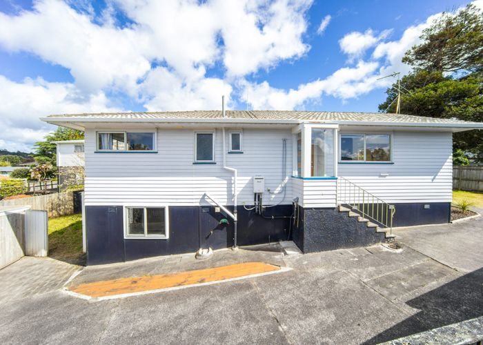  at 90 Lantana Road, Green Bay, Waitakere City, Auckland