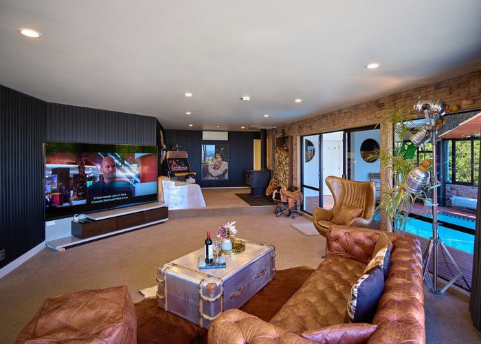  at 5 Derrynane Lane, Cashmere, Christchurch