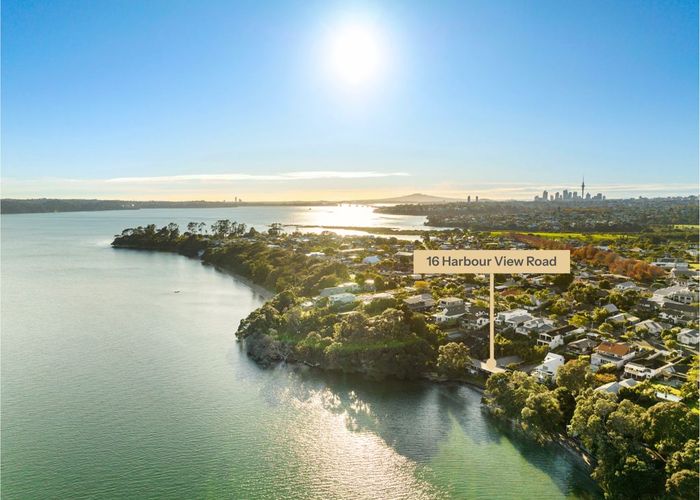  at 16 Harbour View Road, Point Chevalier, Auckland City, Auckland