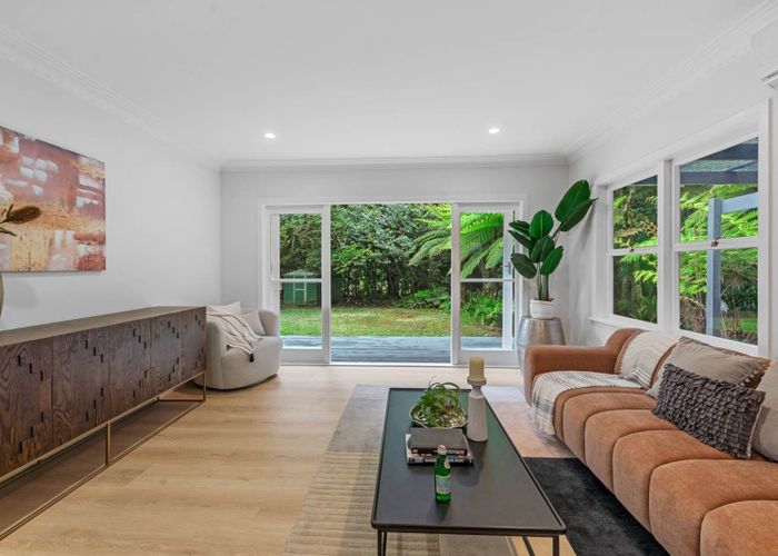  at 11 Scenic Drive, Manurewa, Manukau City, Auckland
