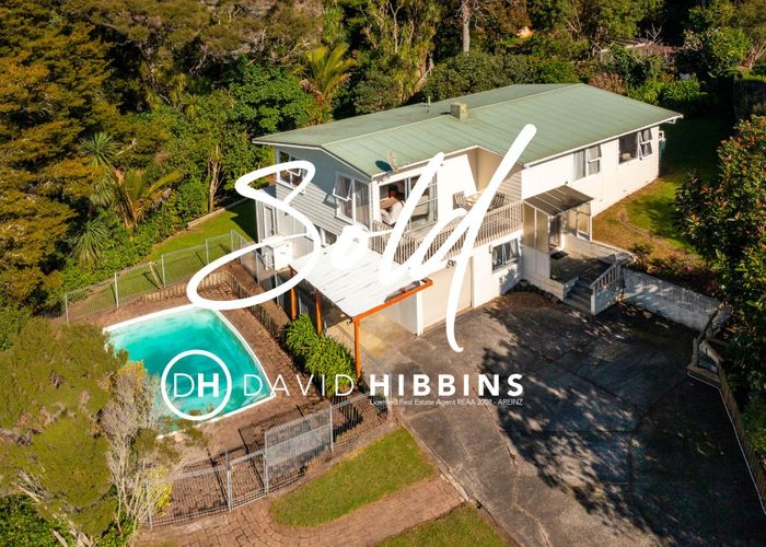 at 35 McDowell Crescent, Hillcrest, Auckland