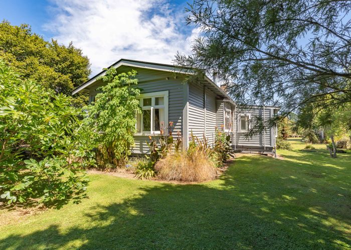  at 317 Wood Street, Woodside, Greytown