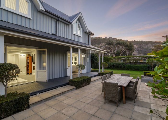  at 33 Hardwicke Street, Sumner, Christchurch