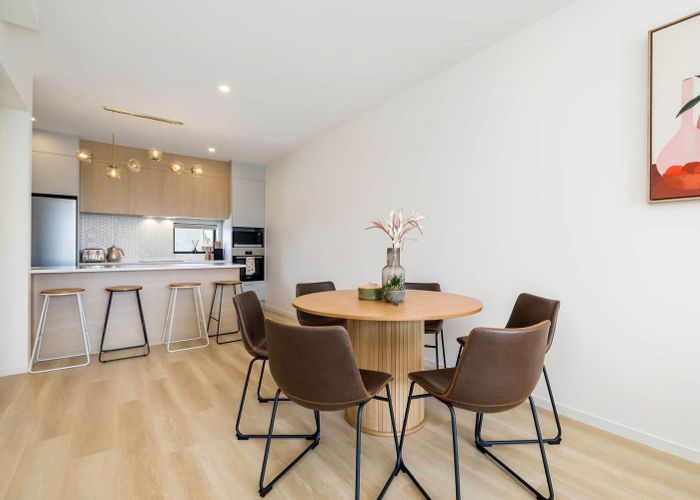  at 4 Papa Takaro Lane, Flat Bush, Auckland