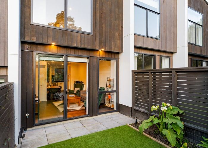  at 17/37 Glen Atkinson Street, Saint Heliers, Auckland City, Auckland