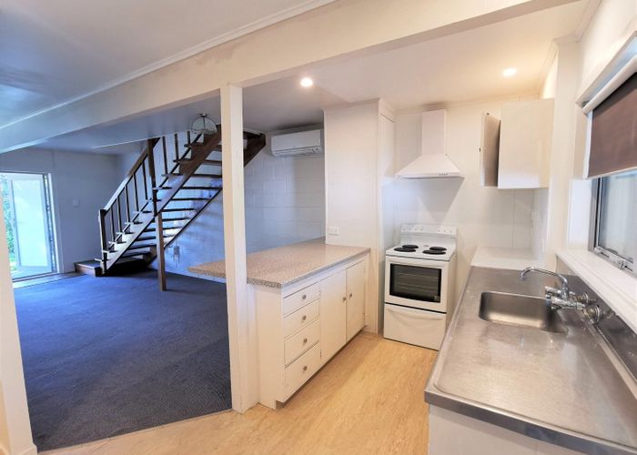  at 2/41A Tramway Rd, Beach Haven, North Shore City, Auckland