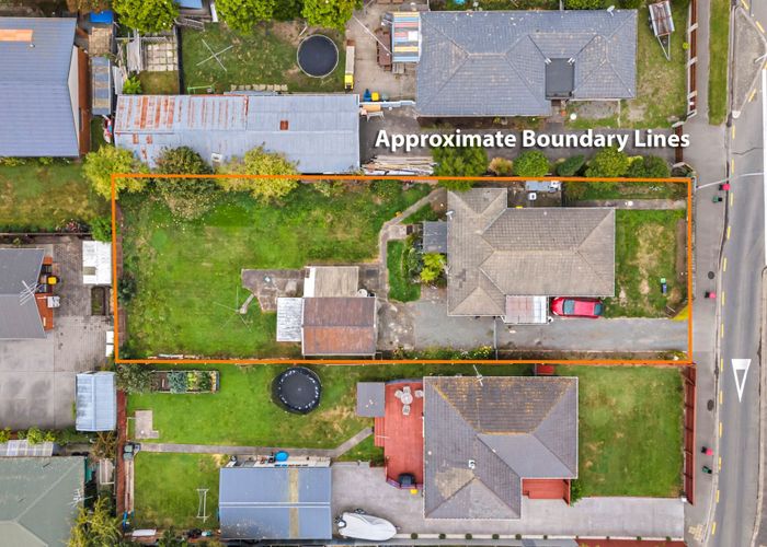  at 412 Main North Road, Redwood, Christchurch