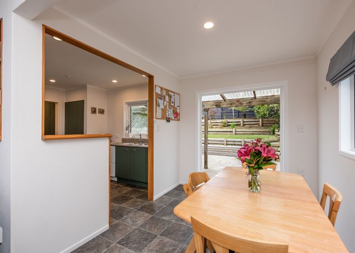  at 52 Grays Road, Plimmerton, Porirua