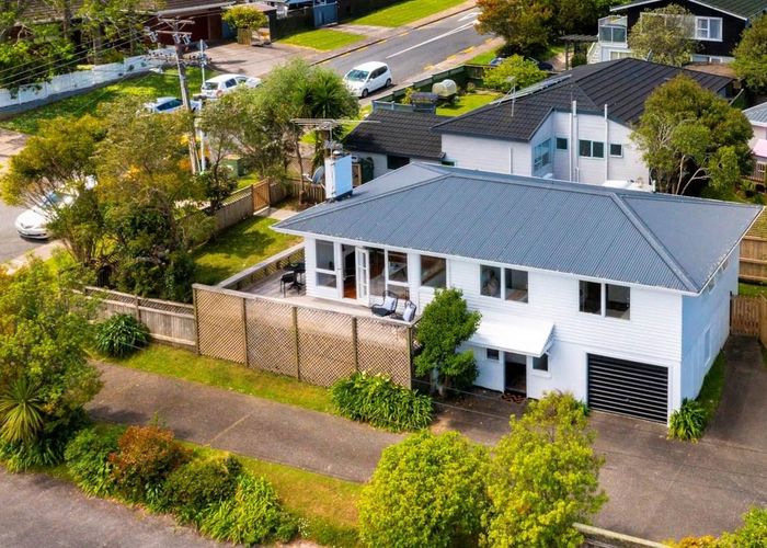  at 2/4 Bond Crescent, Forrest Hill, Auckland