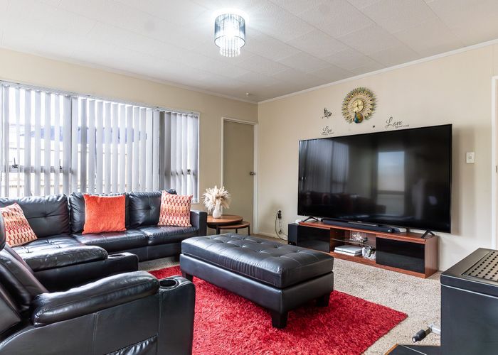  at 22 Homestead Place, Glenview, Hamilton