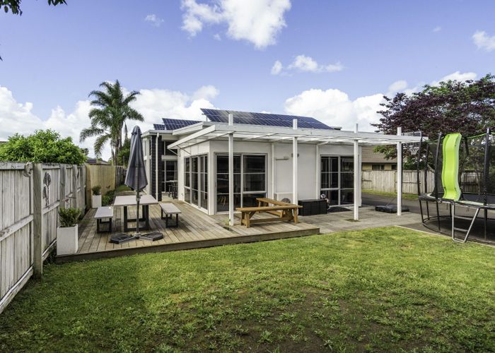  at 9 Ravenscourt Place, Huntington, Hamilton