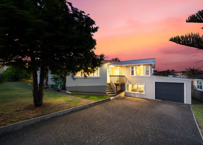  at 8 Geneva Place, Blockhouse Bay, Auckland City, Auckland
