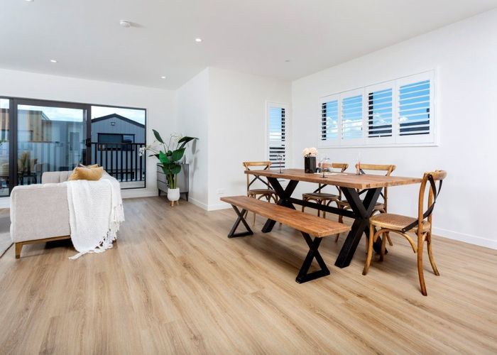  at 2 Irwin Lane, Mairangi Bay, North Shore City, Auckland