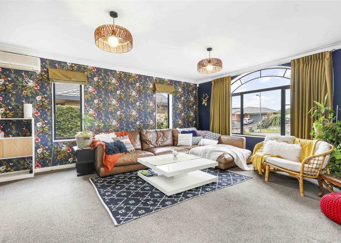  at 9 Nottingham Drive, Hamilton East, Hamilton