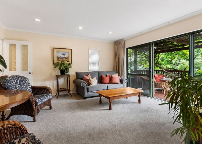  at 52b Uxbridge Road, Mellons Bay, Manukau City, Auckland