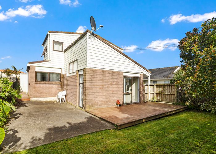  at 1/493 Richardson Road, Mount Roskill, Auckland