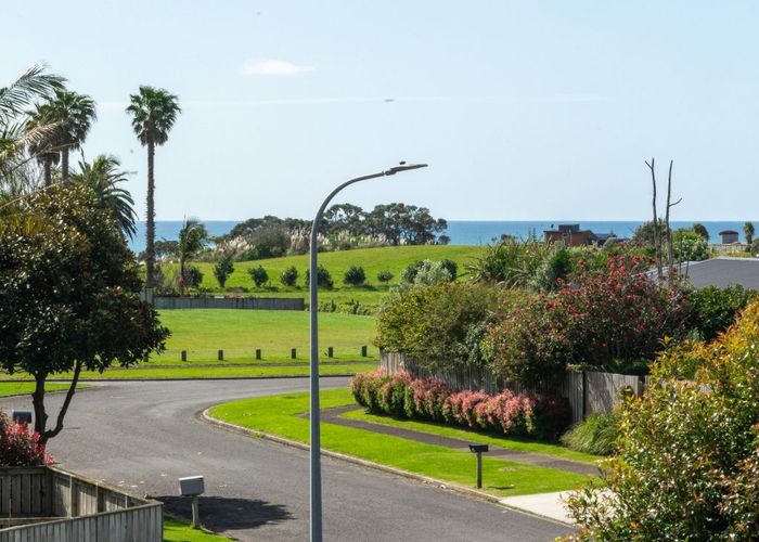  at 10 Adela Stewart Drive West, Athenree, Waihi Beach
