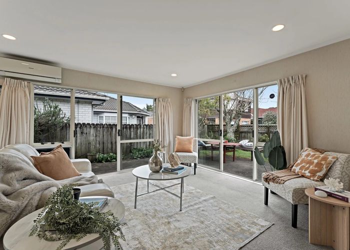  at 2/4 Lonsdale Street, Ellerslie, Auckland