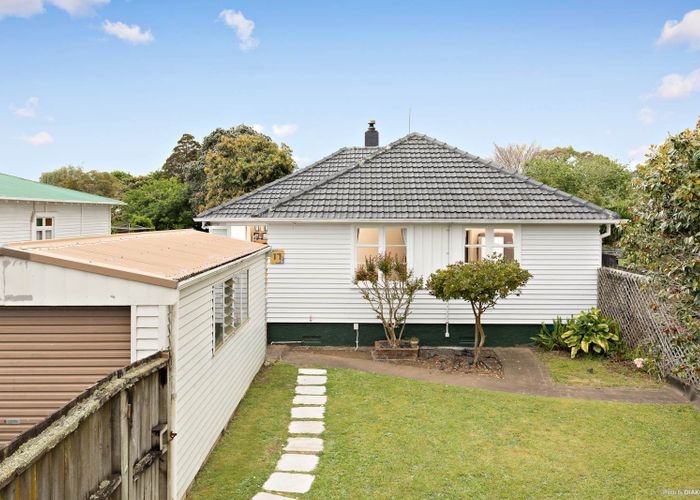  at 17 Phyllis Street, Mount Albert, Auckland