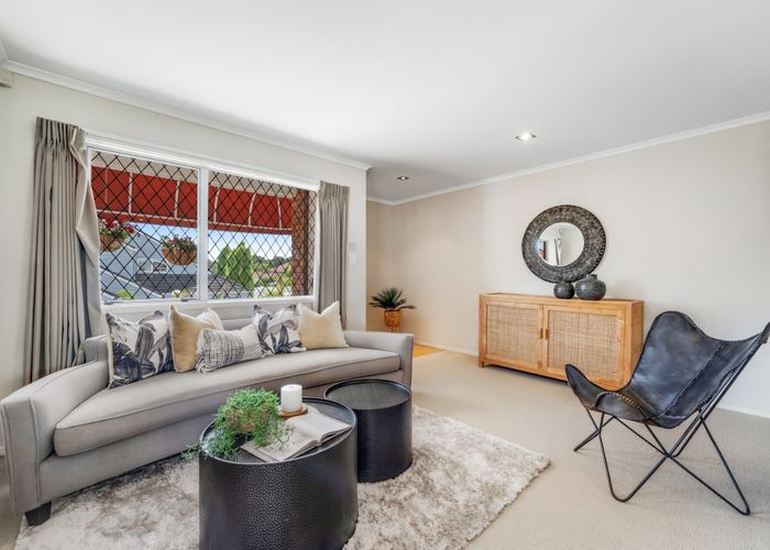  at 2/12 Merino Avenue, Somerville, Manukau