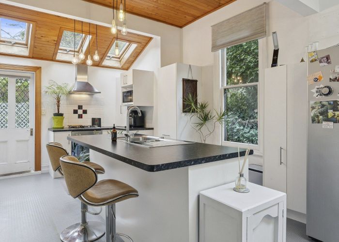  at 9 Durham Street, Mornington, Dunedin, Otago
