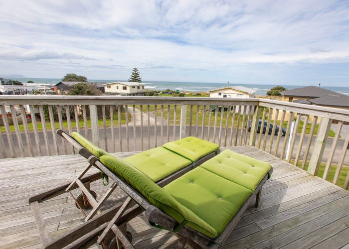  at 84 Akitio Esplanade, Akitio