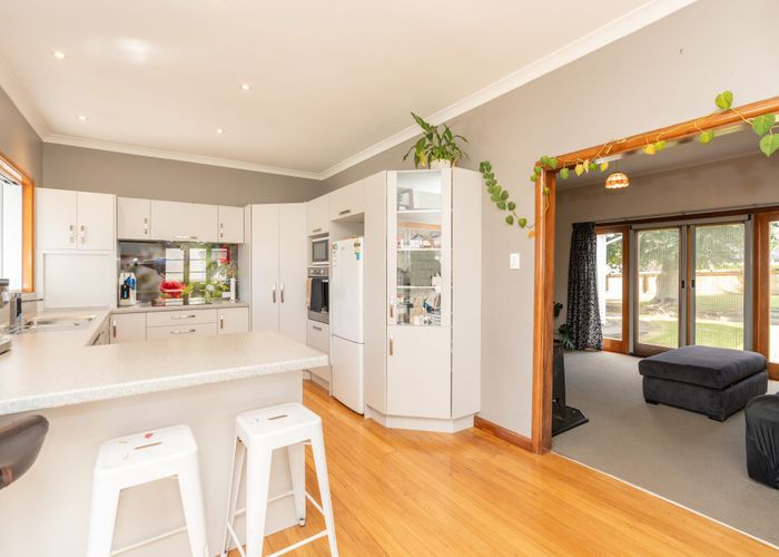 at 72 Storey Avenue, Forest Lake, Hamilton